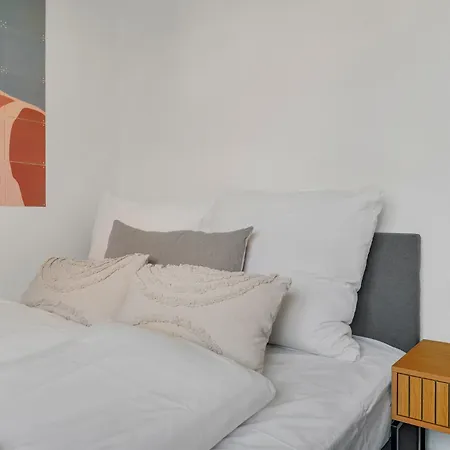 Tiny - Innenstadt - Balkon - Smart Tv *