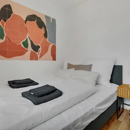 Tiny - Innenstadt - Balkon - Smart Tv