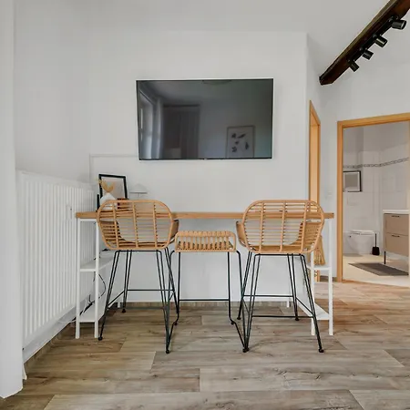 Tiny - Innenstadt - Balkon - Smart Tv