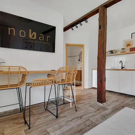 Tiny - Innenstadt - Balkon - Smart Tv アパート